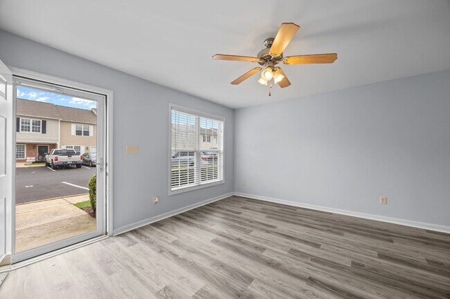 Foto del edificio - 20 Cheltenham Dr