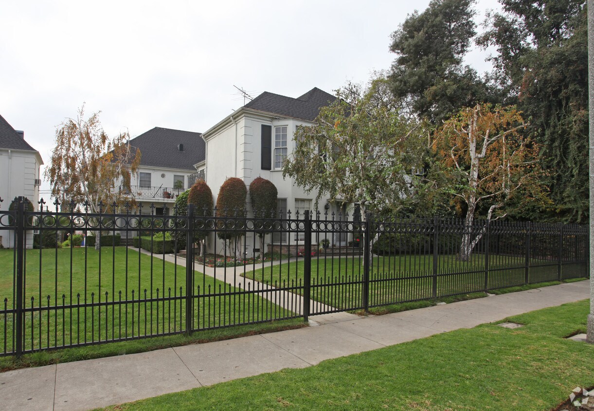 Primary Photo - 5316 Loma Lind Ave