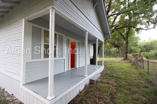 Building Photo - 4 bed, 2 bath home in Pleasant Grove