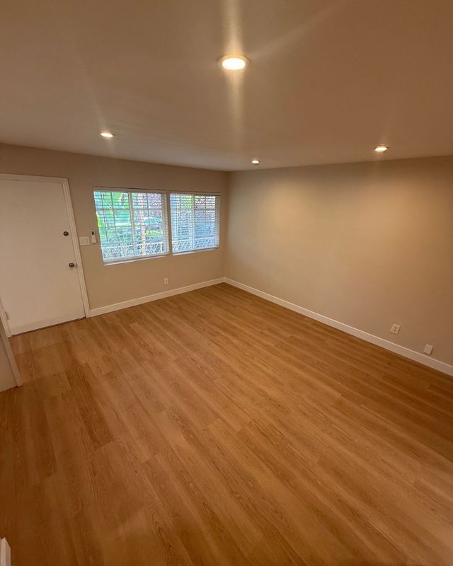 Foto del edificio - 2229 1/2 Grand Avenue