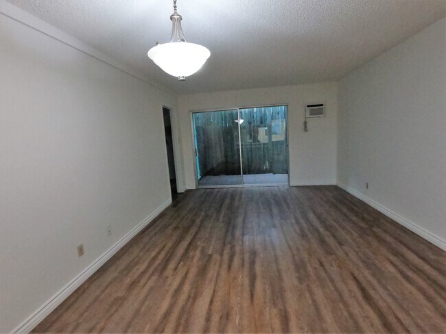Foto del edificio - 809 Brent Ave