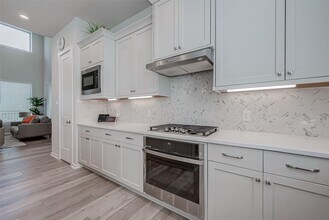 Building Photo - 4603 Silver Moon Dr