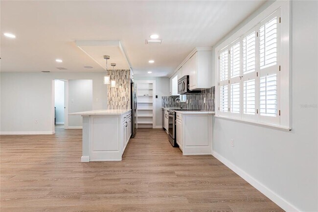 Foto del edificio - 5923 Briarwood Ave