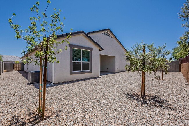 Building Photo - Spacious New-Build Family Home!