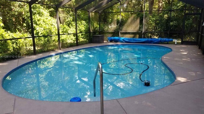 Foto del edificio - 429 Brentwood Dr