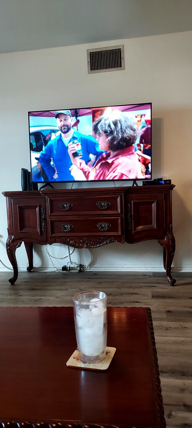 Foto del edificio - 6201 2nd St E