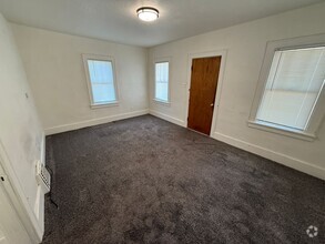 Building Photo - 1626 Villa Ave