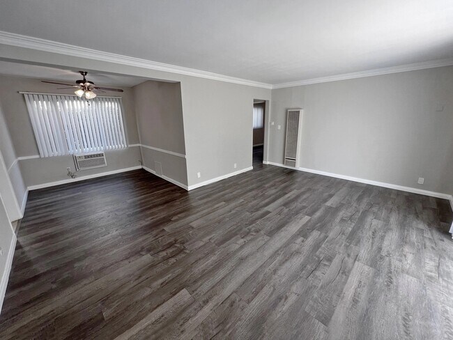 Foto del edificio - 1236 N Sweetzer Ave