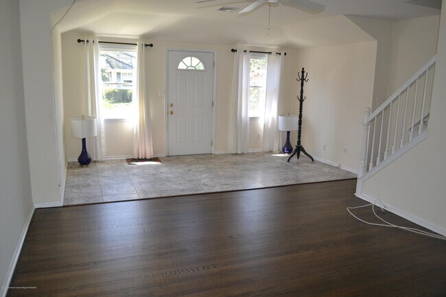 Building Photo - 602 Cramer Ave