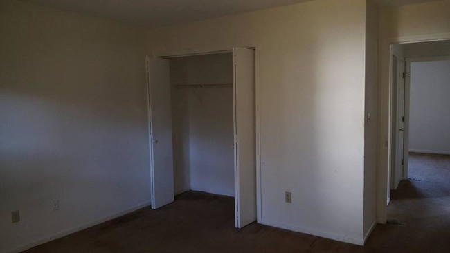 Building Photo - 3002 Caldwell Ct