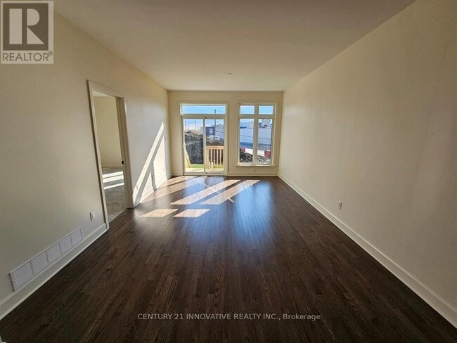 Building Photo - 1307 Demers Ave