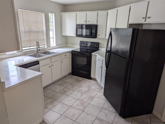 Foto del edificio - 1504 Windy Park Dr