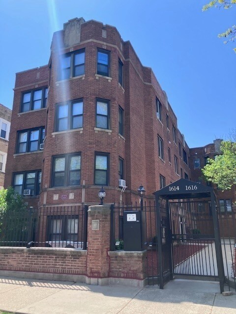 Building Photo - 1614 N Harding Ave