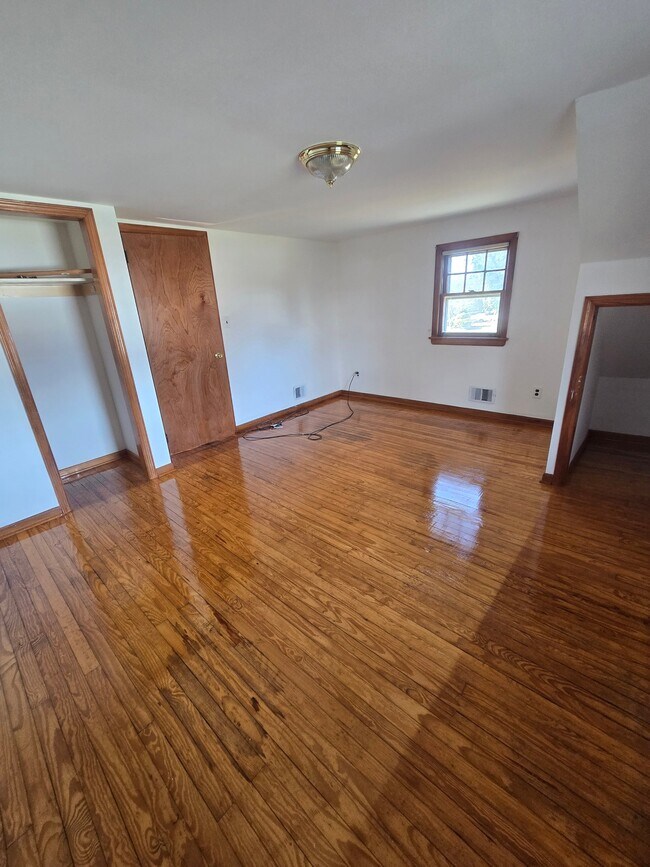 Foto del edificio - 1712 Kenyon Ave