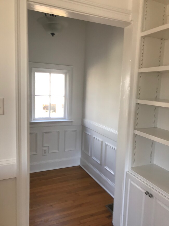 Entry/ Mud room - 443 Patterson Ave