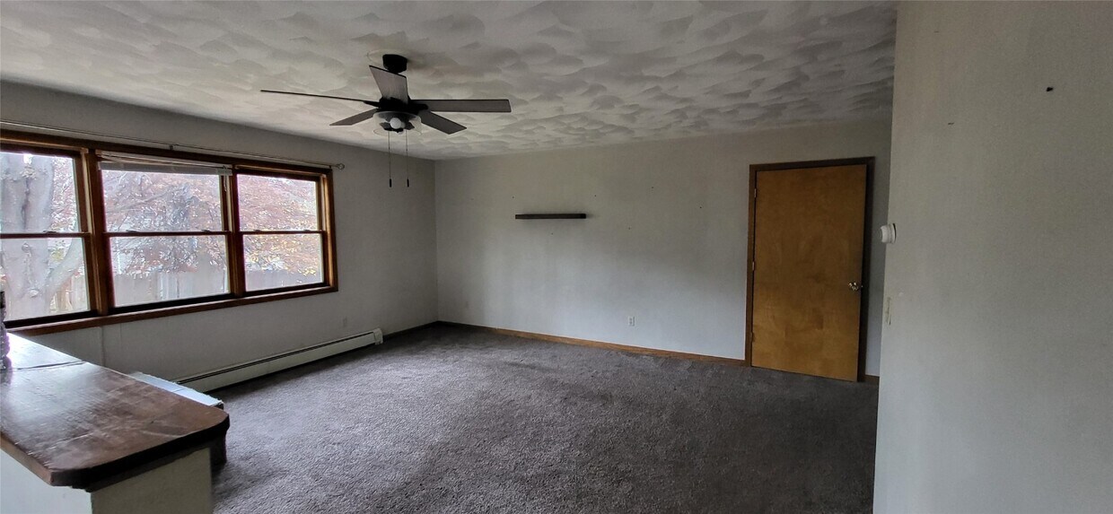 Foto principal - 89 S Washington St