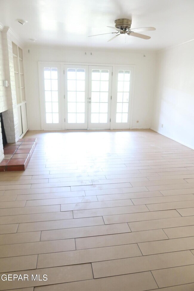 Building Photo - 10601 Park View Cir