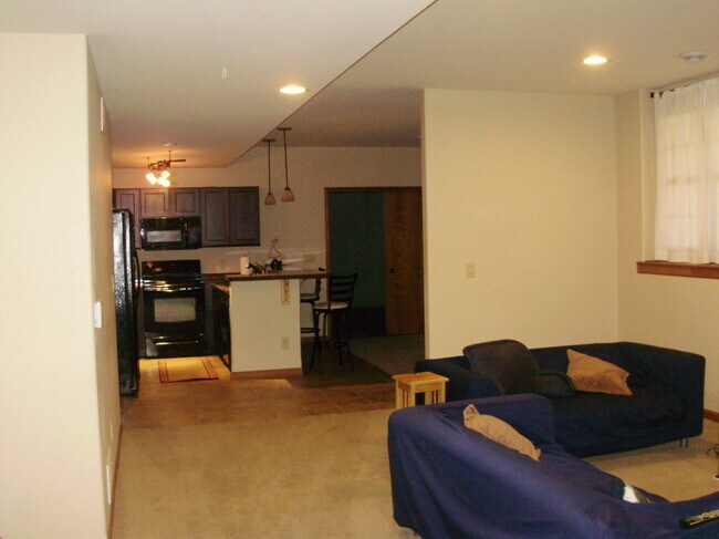 Building Photo - 1623 Rockridge Way