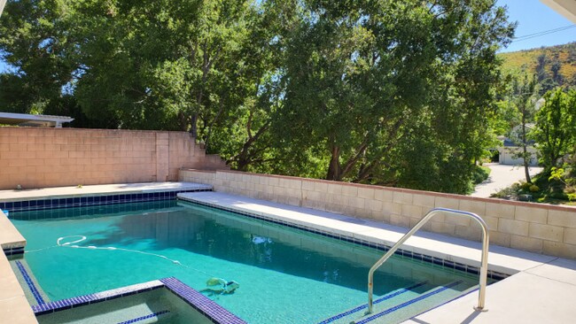 Foto del edificio - 3815 Patrick Henry Pl