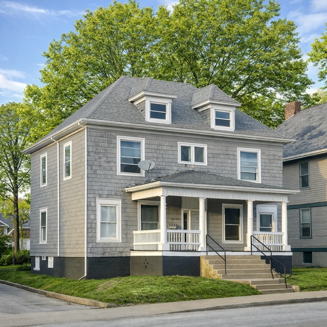 Building Photo - 413 W Columbia Ter