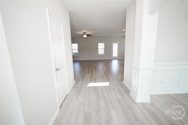 Foto del edificio - 125 Chilburn Cir