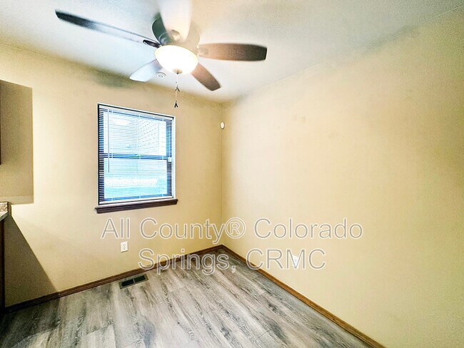 Foto del edificio - 2274 Stepping Stones Way