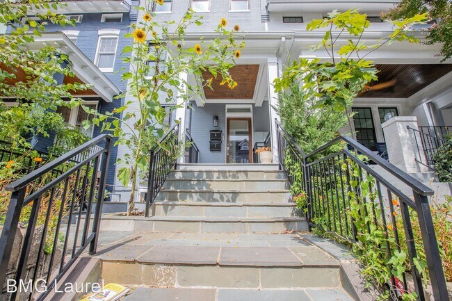 Building Photo - 3 br, 3 bath House - 1423 Meridian Pl NW (#2)