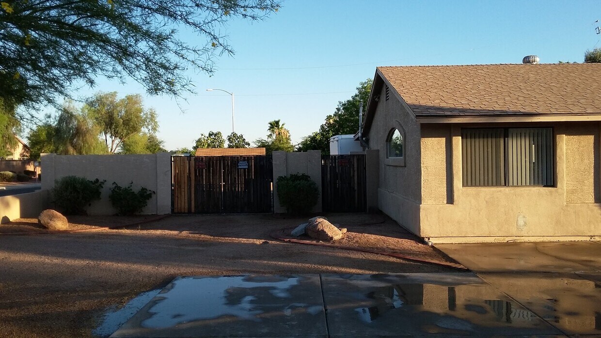 Building Photo - 4357 E Desert Cove Ave