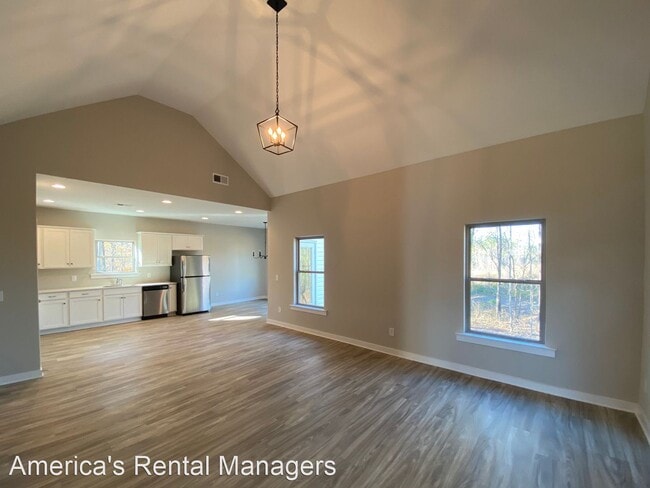 Building Photo - 4 br, 2 bath House - 323 Lakewood Lane