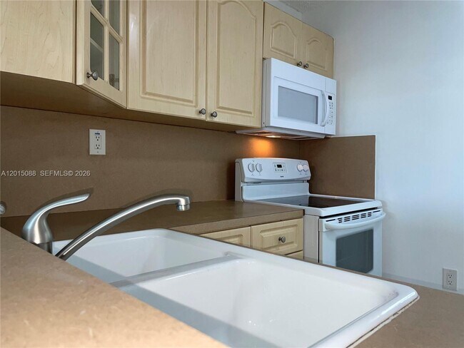 Building Photo - 10300 Coral Wy