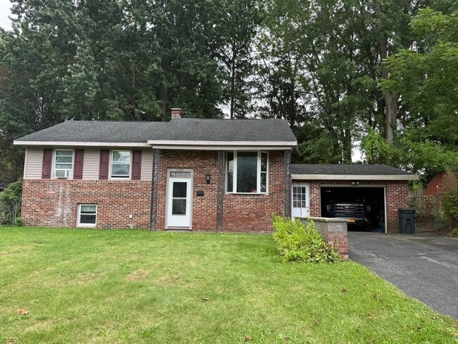 Building Photo - 500 Briarcliff Ave