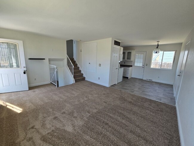 Building Photo - Split Level home in Westminster