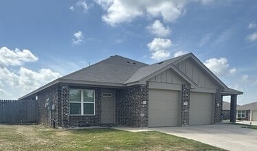 Building Photo - 3103 A Stonewall Dr
