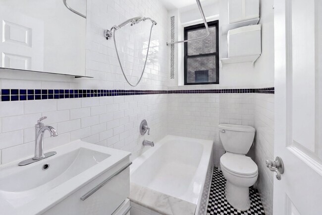 Building Photo - 414 W 121st St
