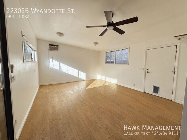 Foto del edificio - 22303 Wyandotte St