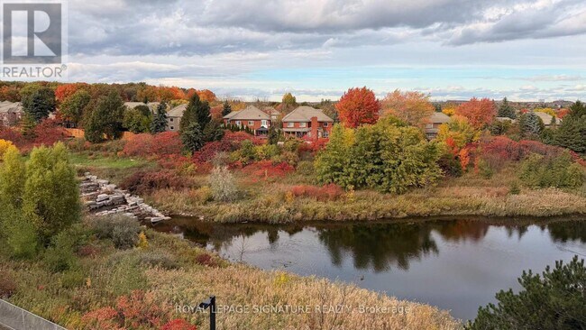 Photo du bâtiment - 2495 Eglinton Ave W