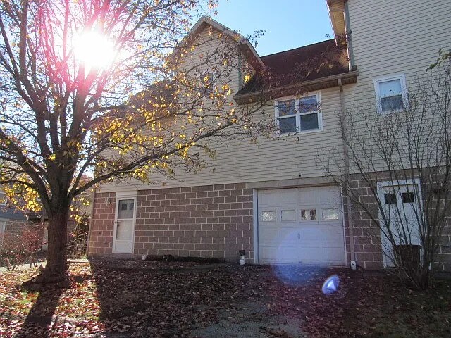 Foto del edificio - 402 Meadow Ave