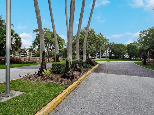 Foto del edificio - 7380 NW 1st St