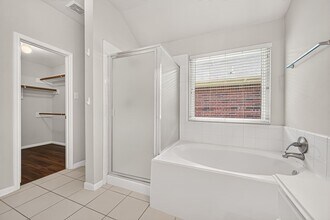 Building Photo - 11814 Copperas Creek Dr