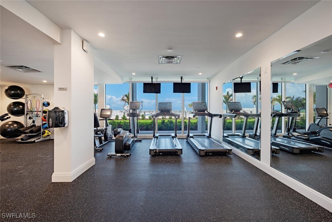 Foto del edificio - 3443 Gulf Shore Blvd N