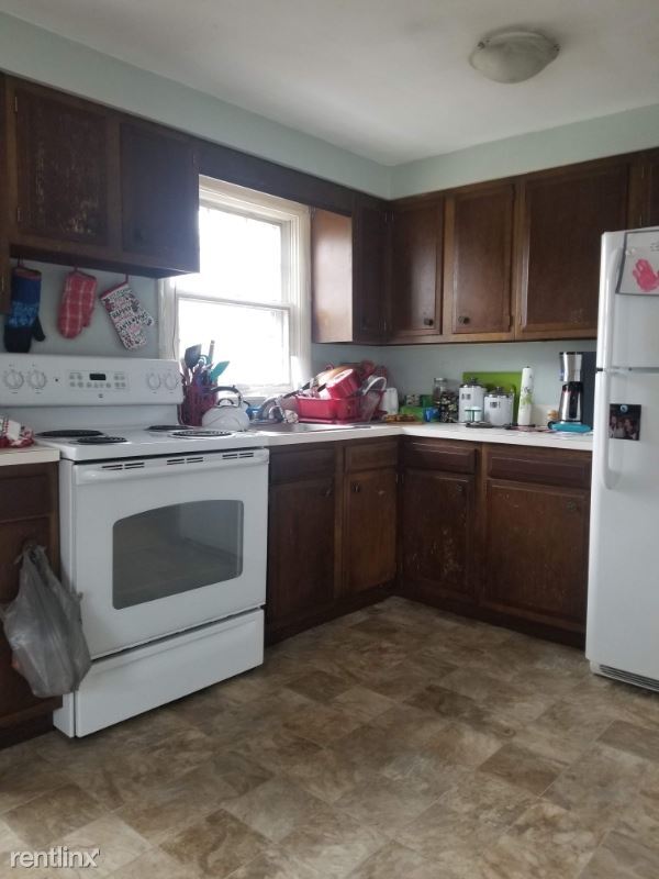 Building Photo - 2 br, 1 bath House - 29 Beals Ave
