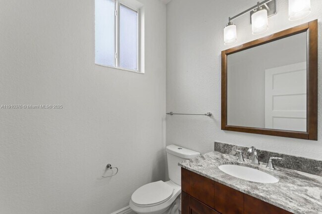 Building Photo - 1110 NE 1st Ave.