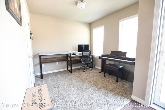 Building Photo - 4 br, 2.5 bath House - 10817 Nolin Drive