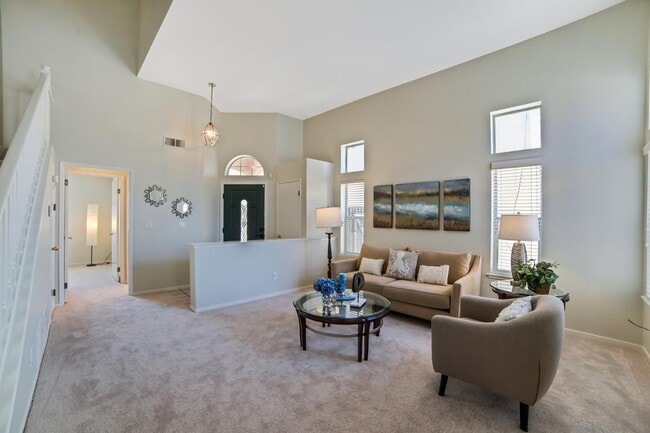 Building Photo - 2173 Laguna Dr