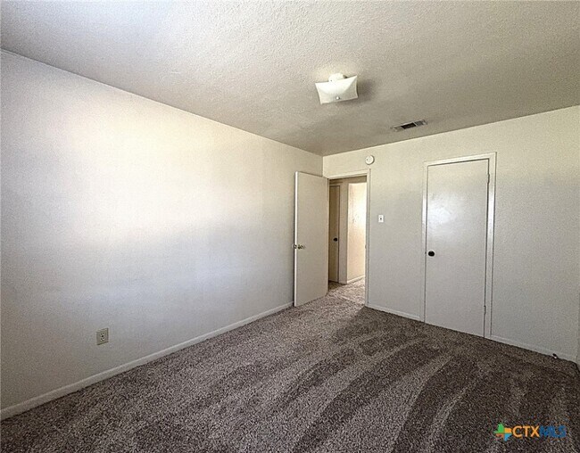 Building Photo - 207 Northern Dove Ln