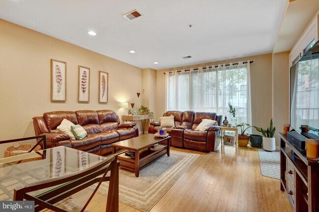 Foto del edificio - 934 N 3rd St