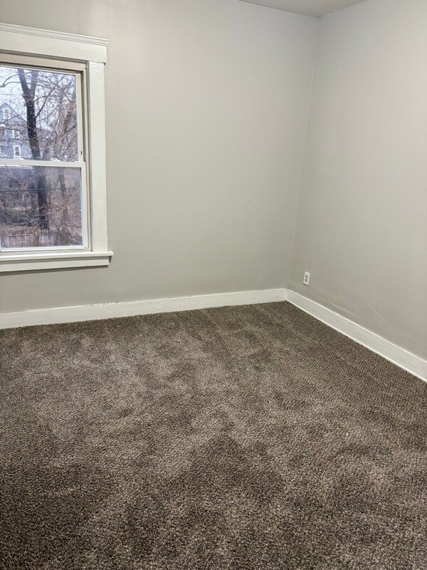 Building Photo - 1073 East 141st Street - 2