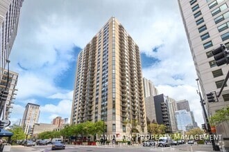 Building Photo - 70 W Huron St