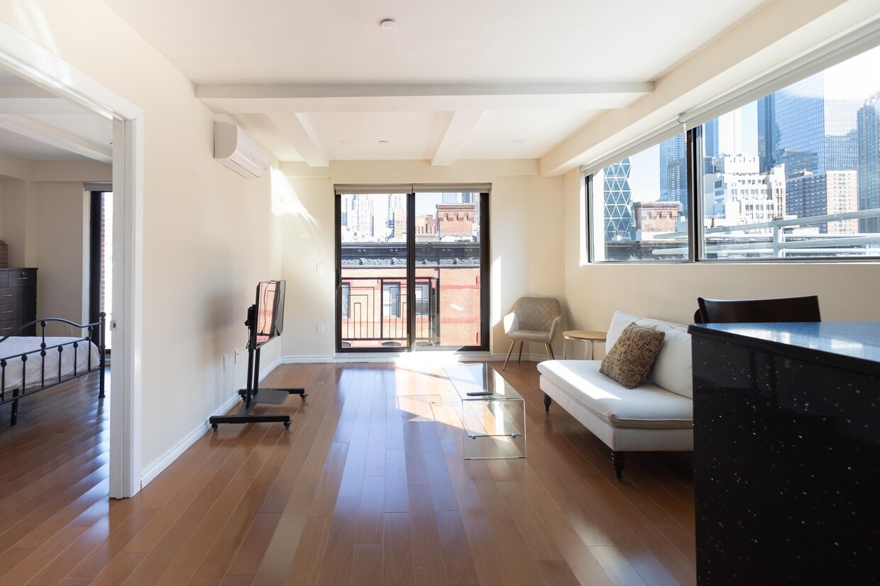 Foto principal - 402 W 50th St