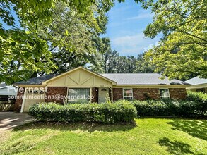 Building Photo - 3606 Clearbrook St